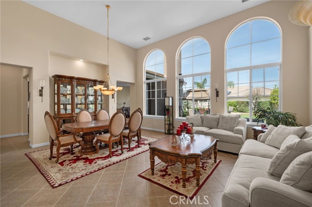 Detail Gallery Image 6 of 41 For 36330 County Line, Yucaipa,  CA 92399 - 4 Beds | 2/1 Baths