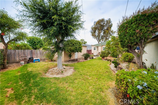 5870 Lemon Avenue, Long Beach CA: https://media.crmls.org/medias/8a710f0a-f518-446e-b463-6ea67836a579.jpg