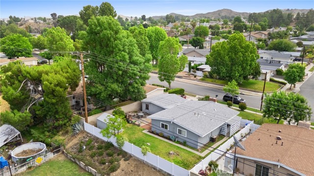 27439 Santa Clarita Road, Saugus CA: https://media.crmls.org/medias/8a713a5b-e540-4e90-ad47-96b42fc9d4c4.jpg