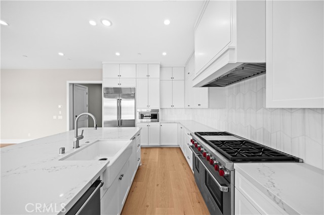 130 Mossvine, Irvine CA: https://media.crmls.org/medias/8a719067-cb65-4292-af24-94f25977f24c.jpg
