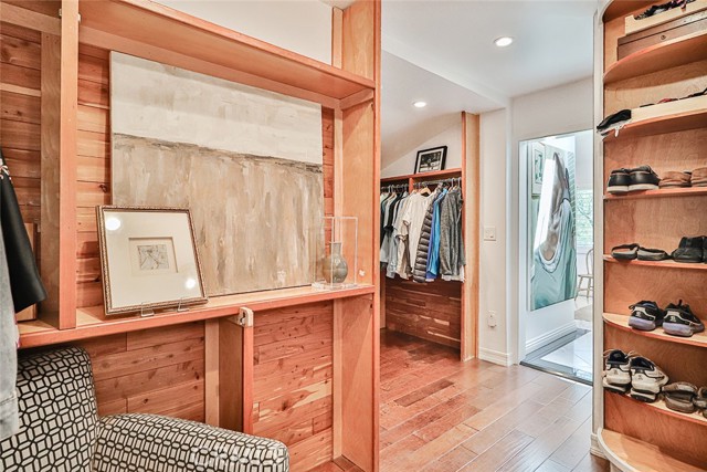 Detail Gallery Image 48 of 74 For 17141 Superior St, Northridge,  CA 91325 - 6 Beds | 4 Baths