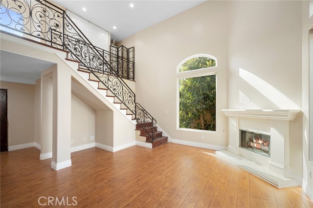 Detail Gallery Image 2 of 20 For 6541 Elmo St, Tujunga,  CA 91042 - 2 Beds | 2/1 Baths