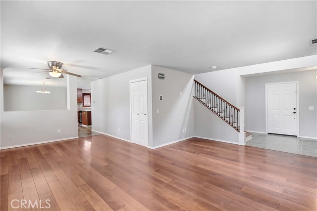 Detail Gallery Image 3 of 17 For 31757 Canyon Estates, Lake Elsinore,  CA 92532 - 3 Beds | 2/1 Baths