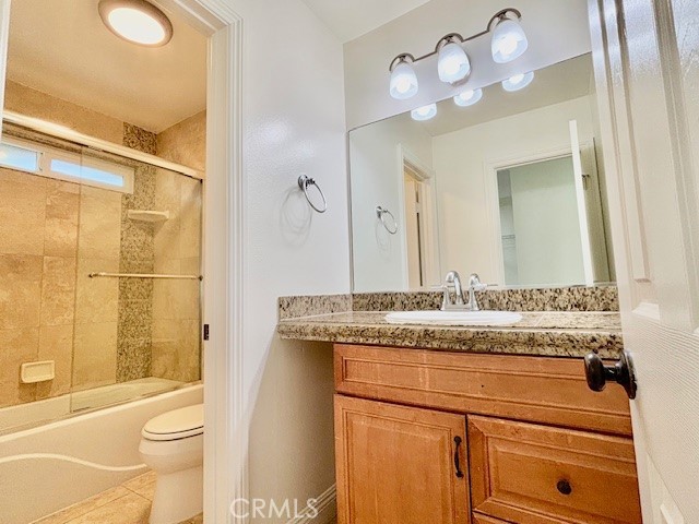 Detail Gallery Image 4 of 23 For 2558 Orange Ave #G,  Costa Mesa,  CA 92627 - 3 Beds | 2/1 Baths