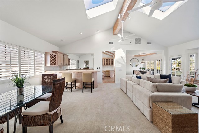 Detail Gallery Image 4 of 28 For 322 Jasmine Ave, Corona Del Mar,  CA 92625 - 4 Beds | 2 Baths