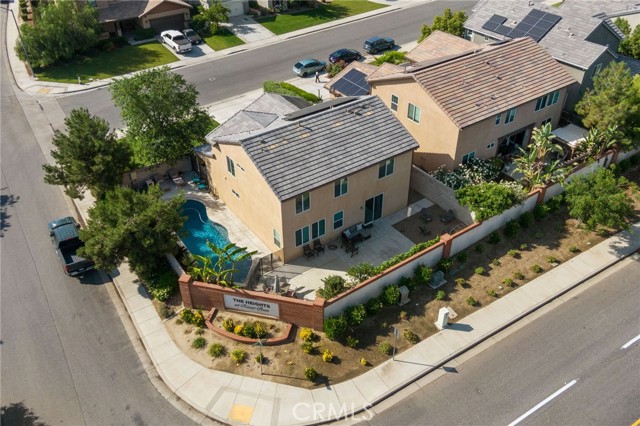 12200 White Rapids Way, Bakersfield CA: https://media.crmls.org/medias/8a735ed9-92a9-492b-ba2d-7d5f1232ae79.jpg