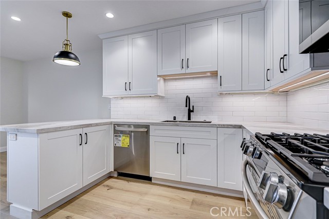 641 S Gertruda Avenue, Redondo Beach CA: https://media.crmls.org/medias/8a739938-8174-43f7-bb0a-edac21071cf7.jpg