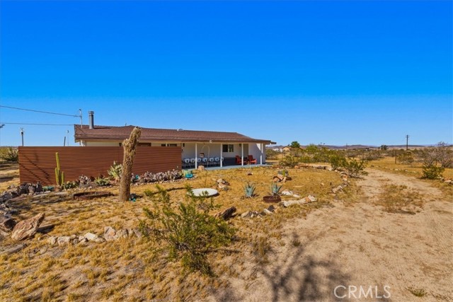 Detail Gallery Image 3 of 48 For 63434 Two Mile, Joshua Tree,  CA 92252 - 3 Beds | 2 Baths