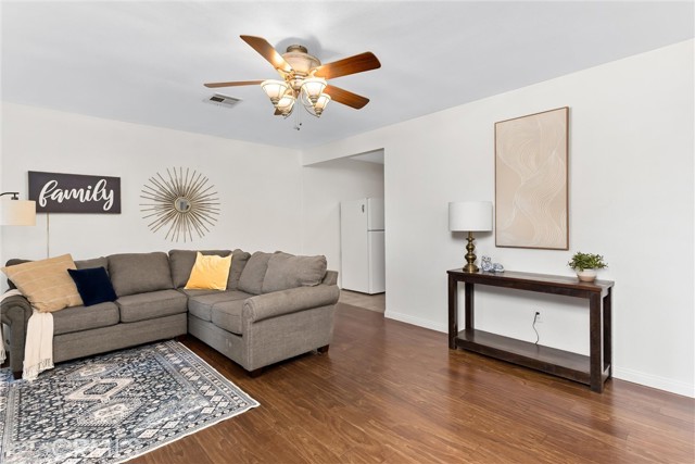 Detail Gallery Image 4 of 25 For 35194 Velardo, Yucaipa,  CA 92399 - 4 Beds | 2 Baths