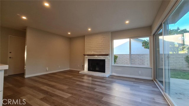 Detail Gallery Image 6 of 23 For 15432 Alsace Cir, Irvine,  CA 92604 - 4 Beds | 2/1 Baths