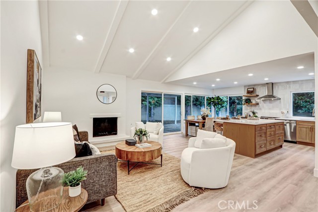 Detail Gallery Image 5 of 30 For 2361 Basswood Cir, Tustin,  CA 92780 - 4 Beds | 2 Baths