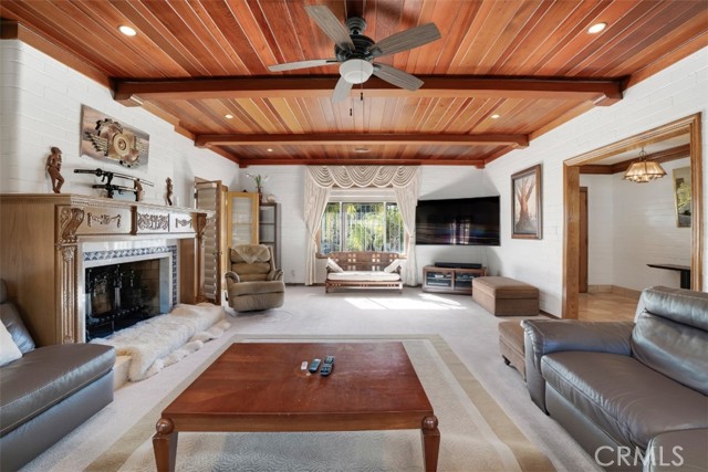 Image 4 of 58 For 2205 Catalina Street