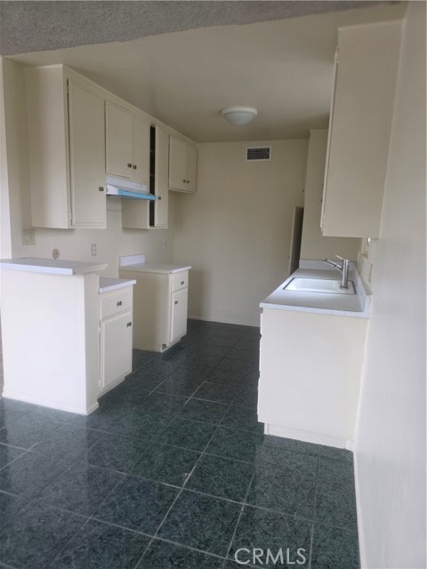 Front Image Thumbnail for CRPW26086318