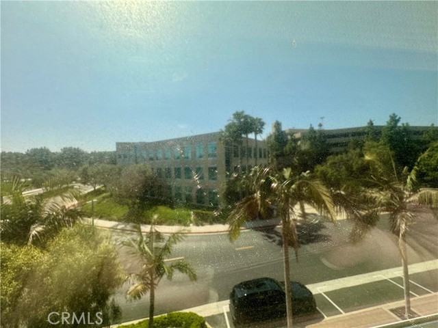 3 Vantis Drive, Aliso Viejo CA: https://media.crmls.org/medias/8a79c48a-b4d6-4a09-8f02-95f0a25fba9d.jpg