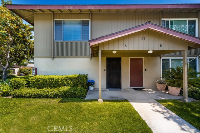 Detail Gallery Image 1 of 1 For 1107 W Memory Ln 17a,  Santa Ana,  CA 92706 - 2 Beds | 1/1 Baths