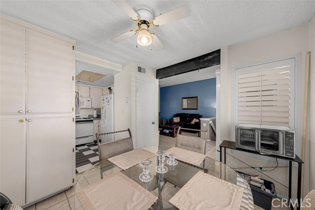 Detail Gallery Image 8 of 24 For 514 Jamacha Rd 4j,  El Cajon,  CA 92019 - 2 Beds | 2 Baths
