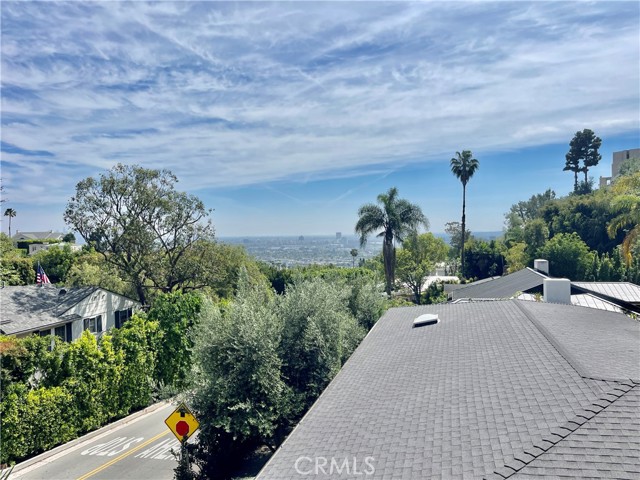Detail Gallery Image 32 of 42 For 1319 Sunset Plaza Dr, Los Angeles,  CA 90069 - 4 Beds | 4/1 Baths