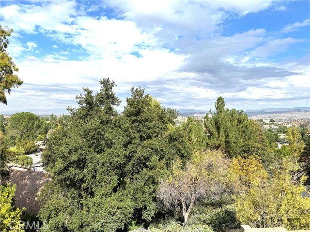 Detail Gallery Image 4 of 18 For 19727 Scarlet Meadow Dr, Newhall,  CA 91321 - 3 Beds | 3 Baths