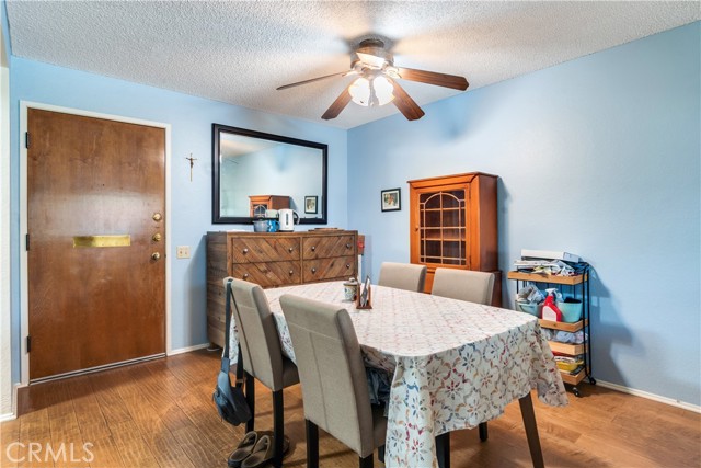 242 E Fern Avenue, Redlands CA: https://media.crmls.org/medias/8a7ad605-1cd0-4558-b3f9-c3c694ef6c95.jpg