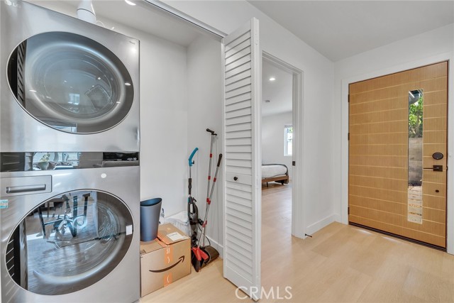 Detail Gallery Image 18 of 22 For 15335 Lemay St, Van Nuys,  CA 91406 - 2 Beds | 2 Baths