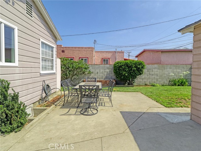 5960 Lime Avenue, Long Beach CA: https://media.crmls.org/medias/8a7b87b1-fefa-45f8-9f67-29944bee502b.jpg