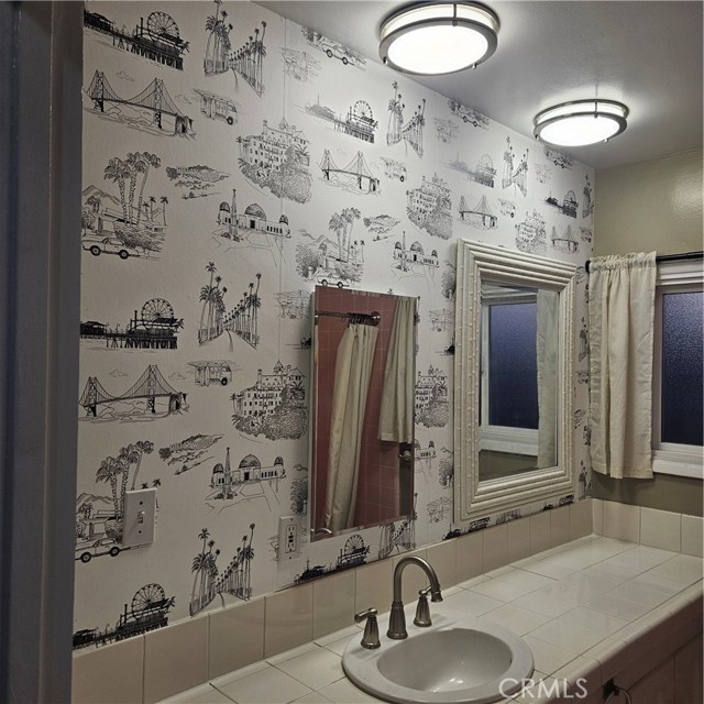 Detail Gallery Image 14 of 17 For 518 Palm Drive, Hermosa Beach,  CA 90254 - 2 Beds | 1 Baths