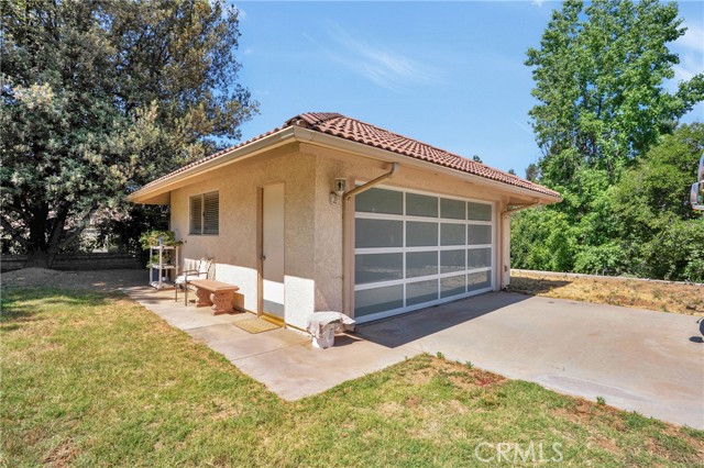 37581 Oak Mesa Drive, Yucaipa CA: https://media.crmls.org/medias/8a7bad13-125d-4daf-8c00-4e0aa4f75154.jpg