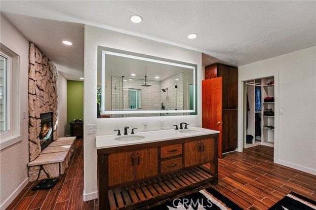 Detail Gallery Image 16 of 27 For 21520 Peak Cir, Cedarpines Park,  CA 92322 - 3 Beds | 2/1 Baths