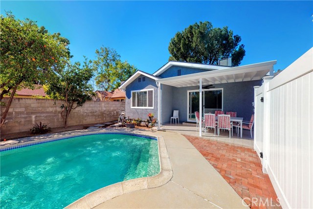 Detail Gallery Image 28 of 35 For 7648 Ostrom Ave, Lake Balboa,  CA 91406 - 4 Beds | 3 Baths