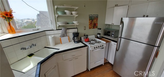 Detail Gallery Image 12 of 27 For 905 Ashbury, San Francisco,  CA 94117 - – Beds | – Baths