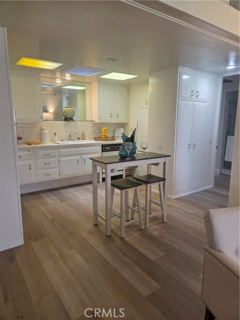 Detail Gallery Image 9 of 18 For 1660 Glenview Rd #78 J.,  Seal Beach,  CA 90740 - 2 Beds | 1 Baths