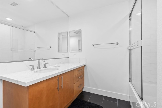 Detail Gallery Image 29 of 49 For 150 the Promenade #202,  Long Beach,  CA 90802 - 3 Beds | 3 Baths