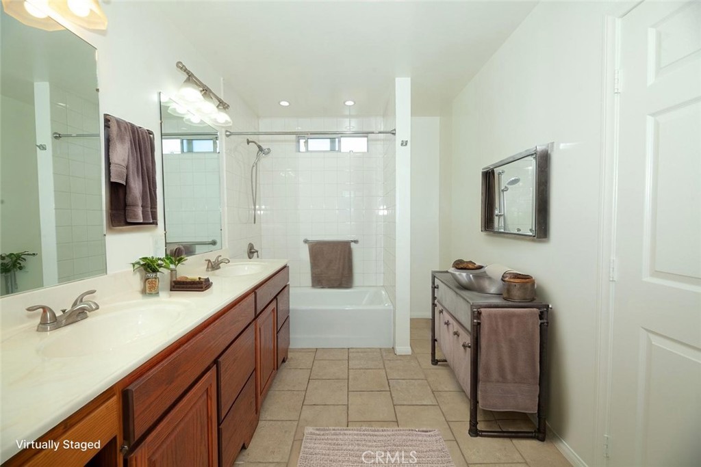 MLS #OC25186125 img 8