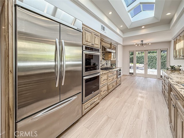 Detail Gallery Image 20 of 67 For 4575 De Celis Pl, Encino,  CA 91436 - 4 Beds | 3 Baths