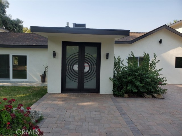 Detail Gallery Image 4 of 31 For 23041 Erwin St, Woodland Hills,  CA 91367 - 4 Beds | 5 Baths