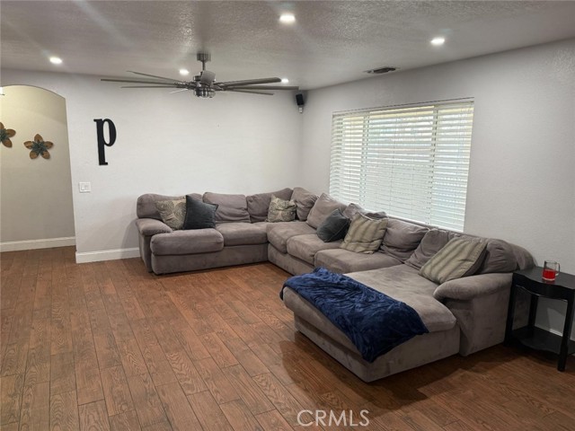 Detail Gallery Image 9 of 18 For 16432 Harmony Ranch, Delhi,  CA 95315 - 5 Beds | 3 Baths