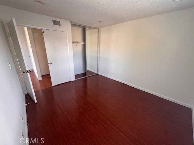 21551 Burbank Boulevard, Woodland Hills CA: https://media.crmls.org/medias/8a832064-313d-4b32-a4a4-5975a5aaa97d.jpg