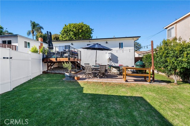 2408 Ives Lane, Redondo Beach, California 90278, 3 Bedrooms Bedrooms, ,Residential,Sold,Ives,SB21202682