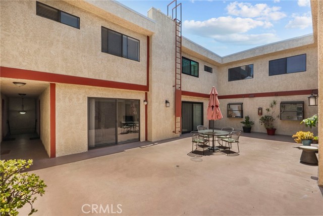 Detail Gallery Image 27 of 37 For 11274 Morrison St #2,  North Hollywood,  CA 91601 - 2 Beds | 2/1 Baths