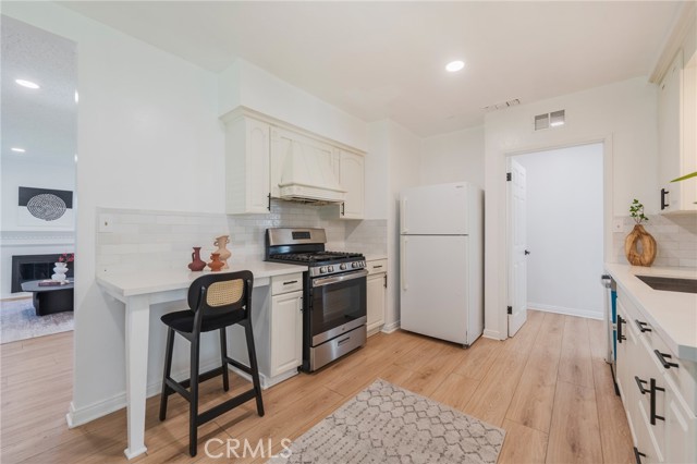 Detail Gallery Image 5 of 13 For 718 S Claudina, Anaheim,  CA 92805 - 6 Beds | 5 Baths