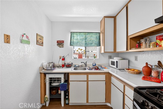 Detail Gallery Image 9 of 26 For 24208 Sylvan Glen Rd #E,  Diamond Bar,  CA 91765 - 2 Beds | 2 Baths