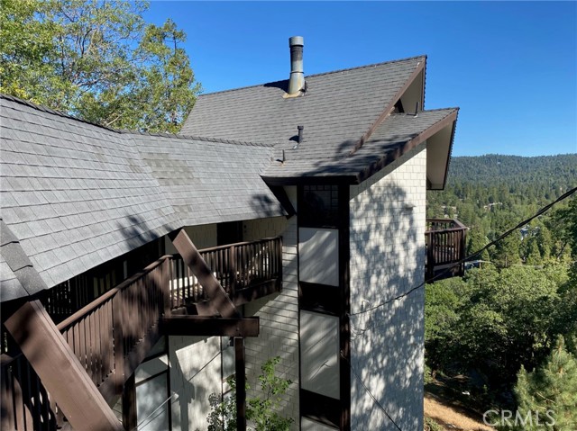 Detail Gallery Image 3 of 24 For 27441 Alpen Dr, Lake Arrowhead,  CA 92352 - 2 Beds | 2/1 Baths