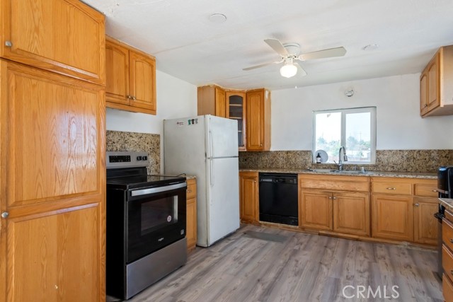 Detail Gallery Image 2 of 19 For 23449 Stafford St, Perris,  CA 92570 - 3 Beds | 2 Baths
