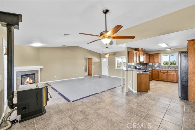 63357 Uranium Road, Joshua Tree CA: https://media.crmls.org/medias/8a8763a8-27b7-4fa2-b9eb-06d207b4166c.jpg