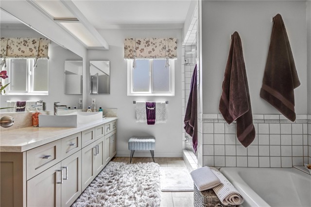 10417 Laramie Avenue, Chatsworth CA: https://media.crmls.org/medias/8a878143-b1ff-4c93-8b7c-6b52c45fc44a.jpg