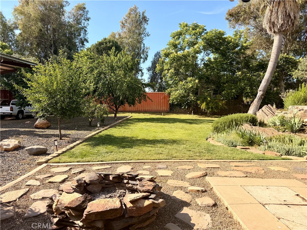https://media.crmls.org/medias/8a882967-eba5-4ef8-b789-cb34a6c2b491.jpg?preset=X-Large