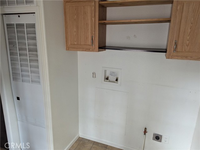 Detail Gallery Image 9 of 15 For 443 Holmes Ln, Sugarloaf,  CA 92386 - 3 Beds | 2 Baths