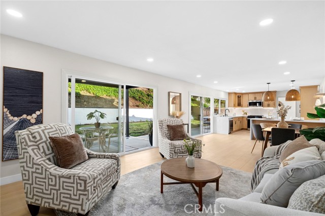 Detail Gallery Image 12 of 48 For 24422 Aphena, Mission Viejo,  CA 92691 - 5 Beds | 3/1 Baths