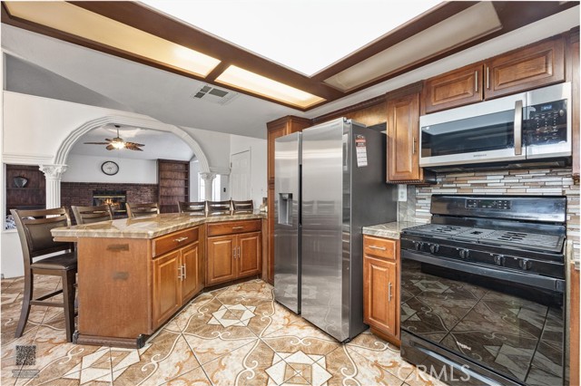 Detail Gallery Image 23 of 43 For 813 Orangewood, Bakersfield,  CA 93306 - 3 Beds | 2 Baths