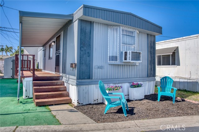 24725 Pennsylvania, Lomita CA: https://media.crmls.org/medias/8a89c211-90c9-46ec-9d41-0adb98045f56.jpg